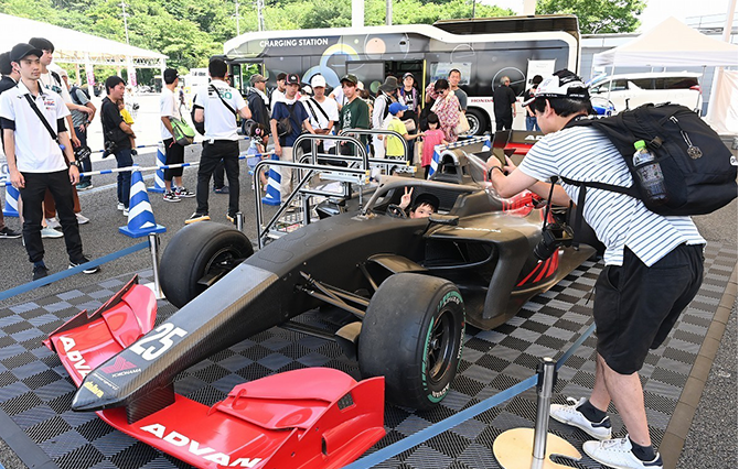 写真：イベント広場の様子