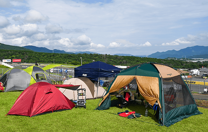 写真：サーキットキャンプ